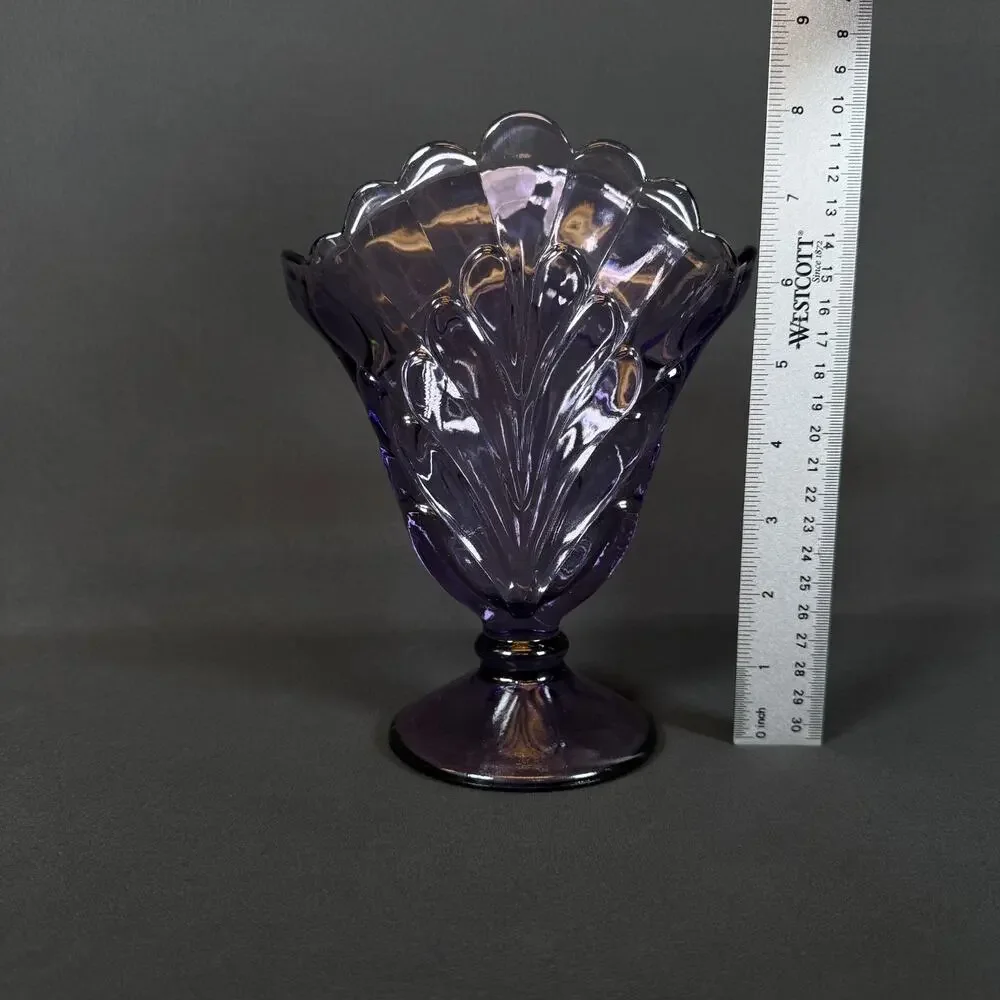 FENTON ART GLASS AMETHYST PURPLE SCALLOPED EDGE VASE 8